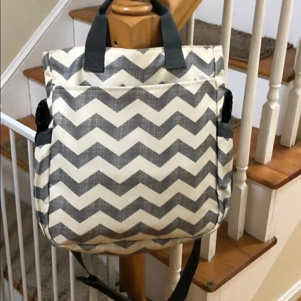 🎉 HP 🎉 Skip hop diaper bag 🍼